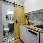 Rentplanet - Zdrowa アパート *