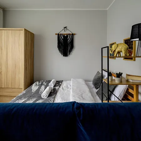 Rentplanet - Zdrowa Apartment