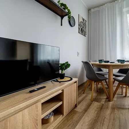 Rentplanet - Zdrowa Apartment